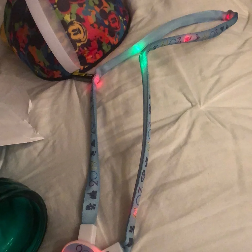 Mickey Mouse bundle - Picture 4 of 16